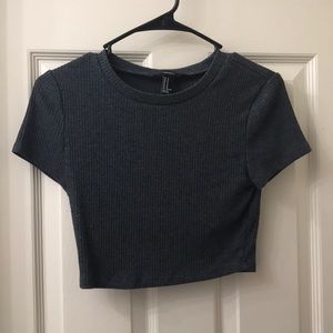 Grey cropped shirt